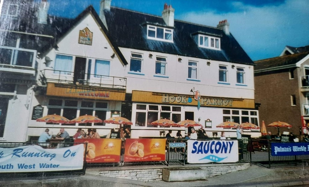 The Hook And Parrot Seaton