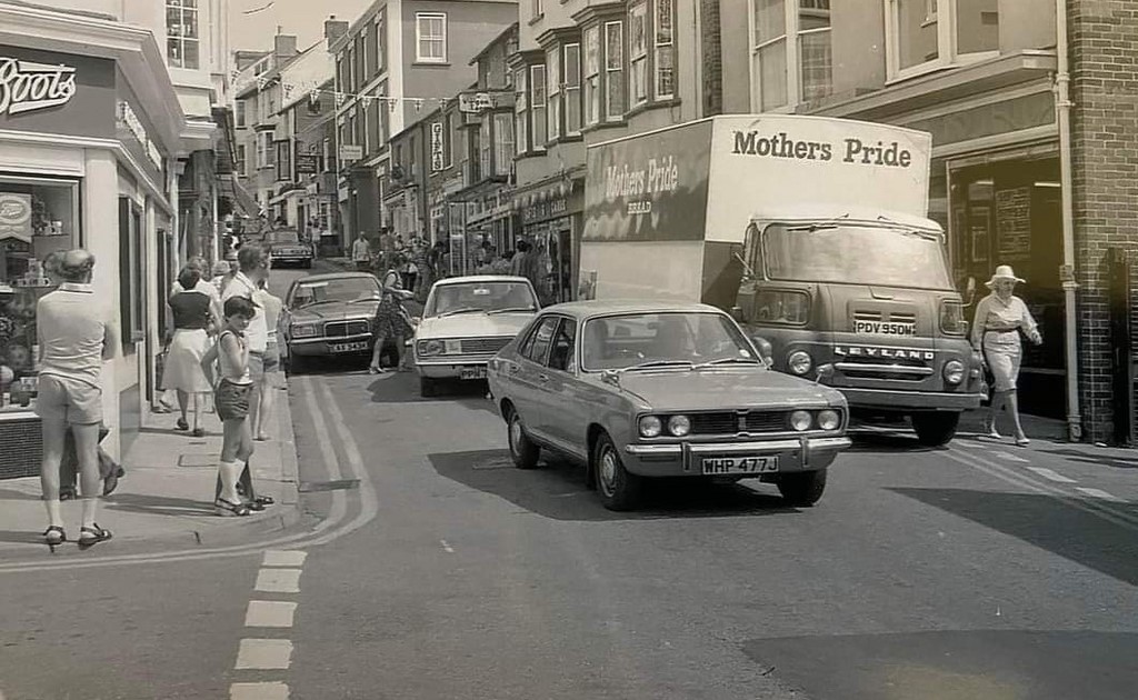 Seaton High Street With Traffic
