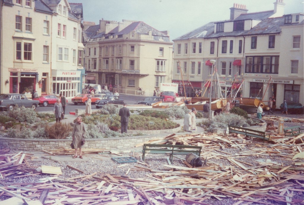 An Old Picture Of Seaton East Devon 92