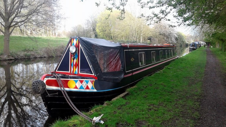 Shared narrow boat Braodsword