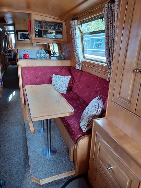 Shared narrow boat Theddingworth