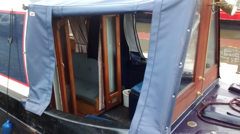 Shared narrow boat Andante