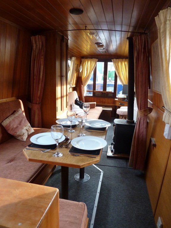 Shared narrow boat Sapphire