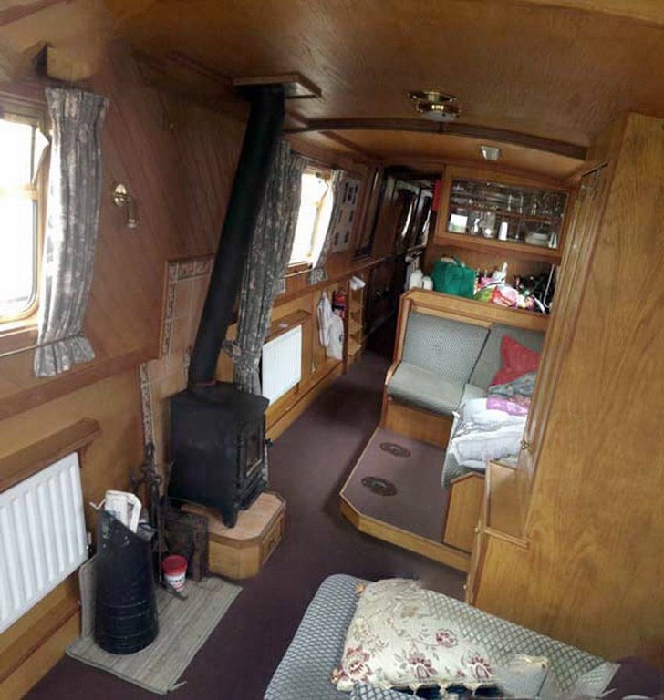 Shared narrow boat Cheddington