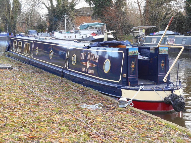 Shared narrow boat City Slicker