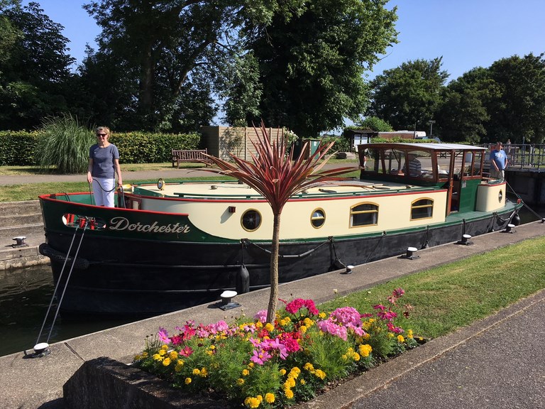 Shared Dutch Barge Dorchester