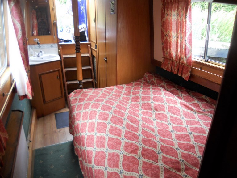 Shared narrow boat Centurion