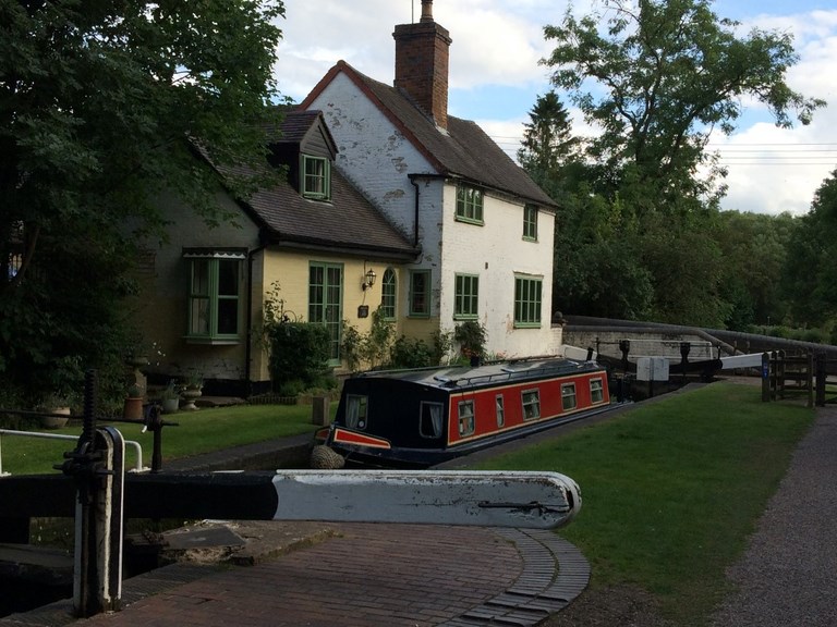 Shared narrow boat Grainne Mhaol