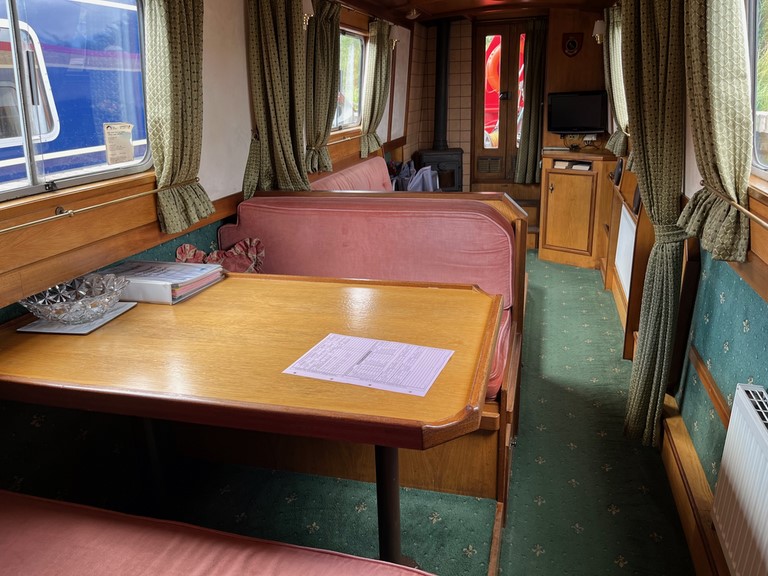 Shared narrow boat Benbow 5