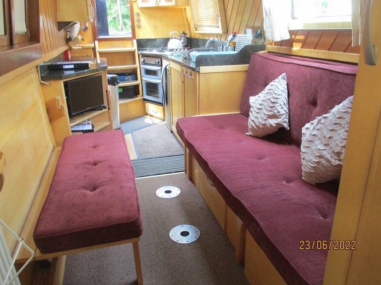 Shared narrow boat Longsdon