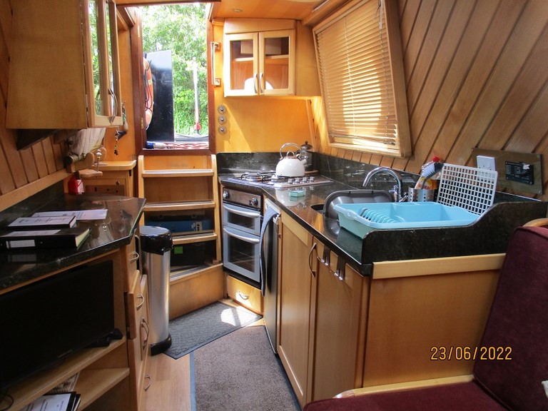 Shared narrow boat Longsdon