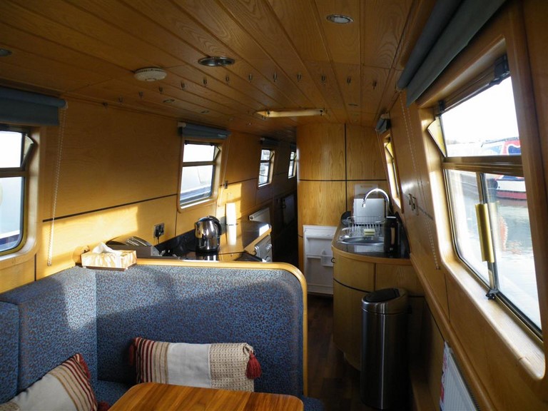 Shared narrow boat Pride Of York