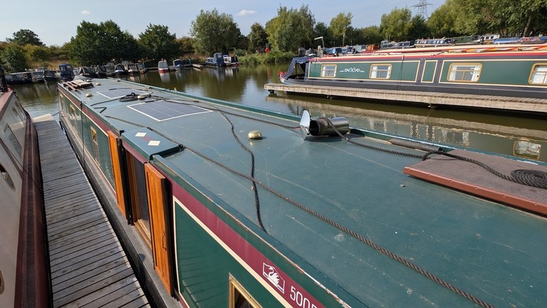 Shared narrow boat Sorceress