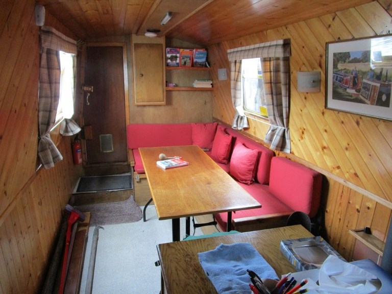 Shared narrow boat Quince
