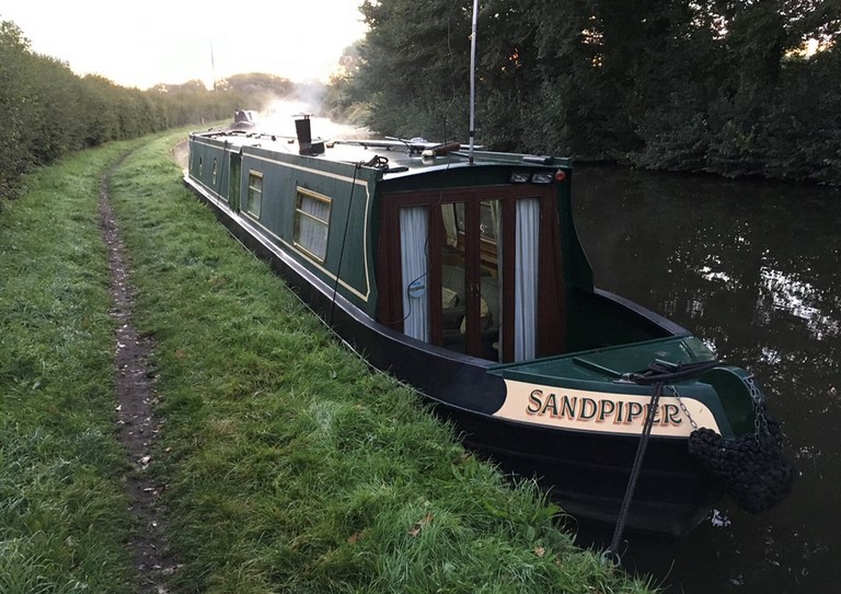Shared narrow boat