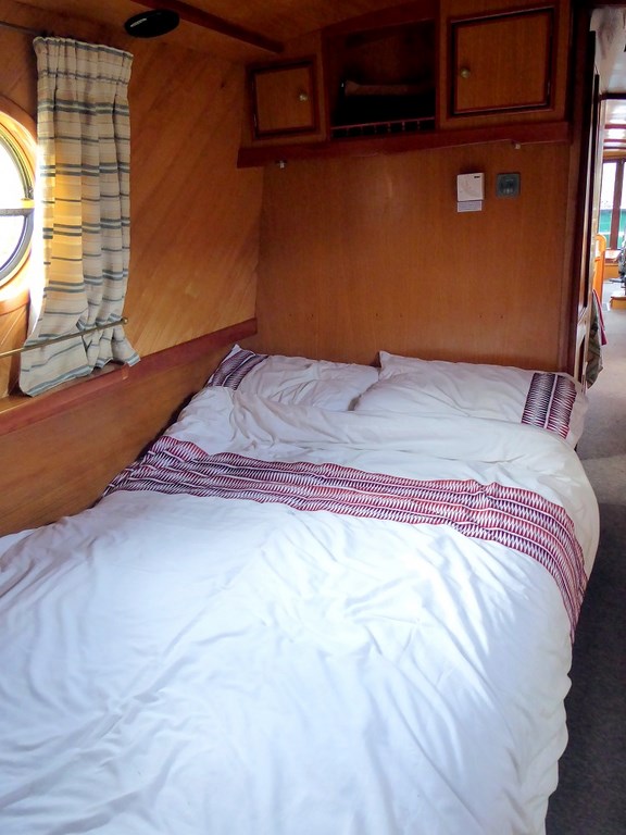 Shared narrow boat Adderbury