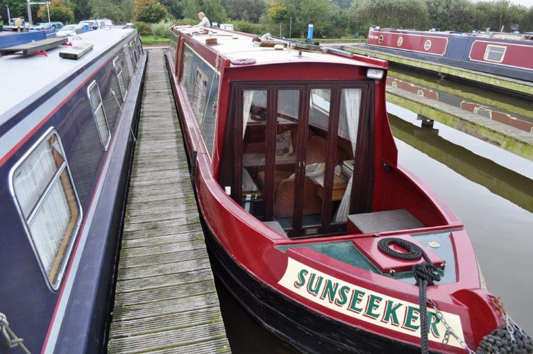 Shared narrow boat Sunseeker