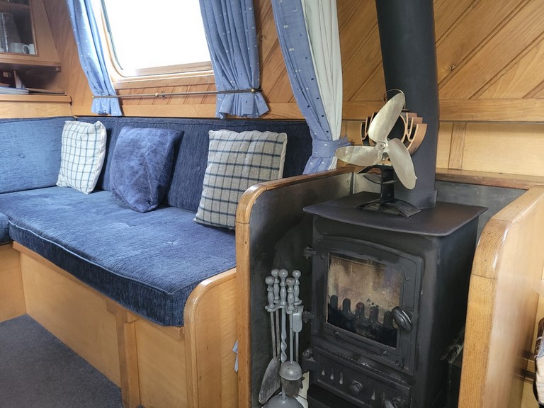 Shared narrow boat Debdale