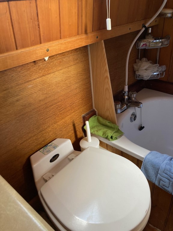 Shared narrow boat Otter