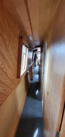Shared narrow boat Castleber
