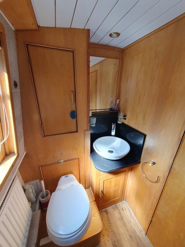 Shared narrow boat Castleber