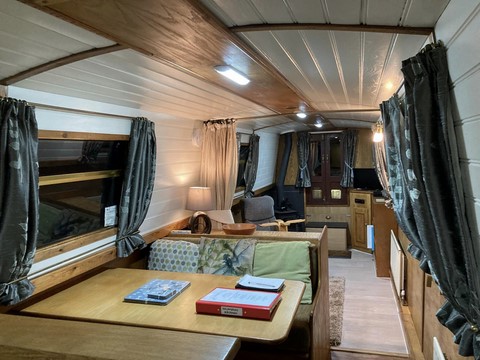 Shared narrow boat Dragonfly