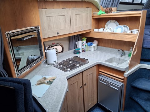 Shared cruiser Ranworth Breeze on the Norfolk Broads