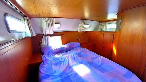 Shared cruiser based in France, Silver Steel