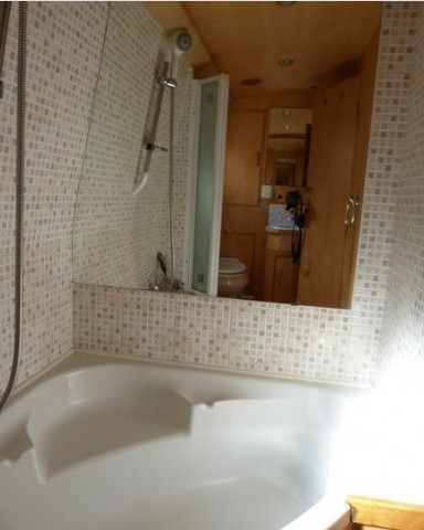 Shared narrow boat Beeston Castle