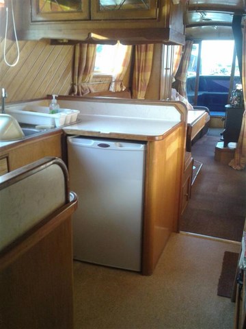 Shared narrow boat Cheddington