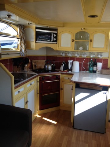 Shared Dutch Barge Derrineel