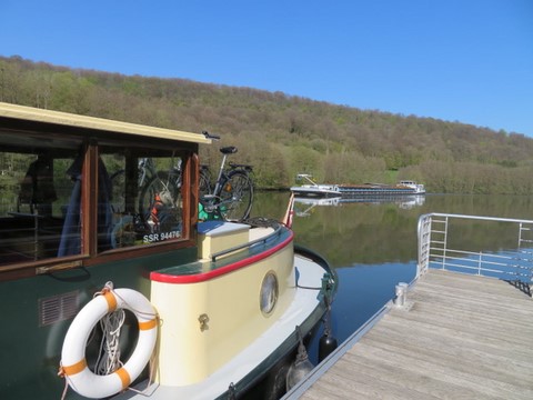 Shared Dutch Barge Dorney