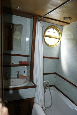 Shared Dutch Barge Dorchester