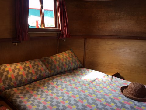 Shared Dutch Barge Dorchester