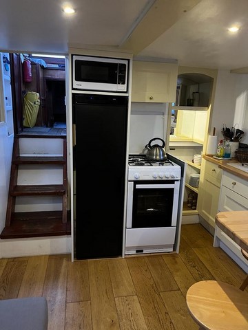 Shared Dutch Barge Dorchester