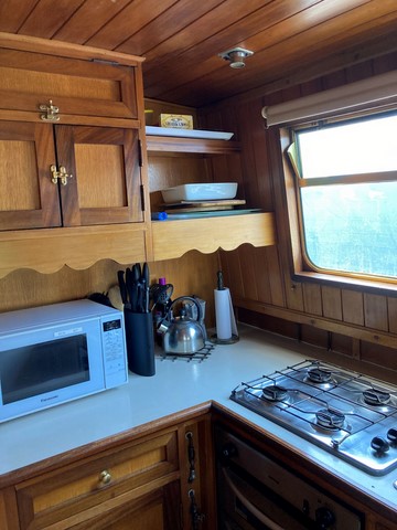 Shared narrow boat Oasis Too