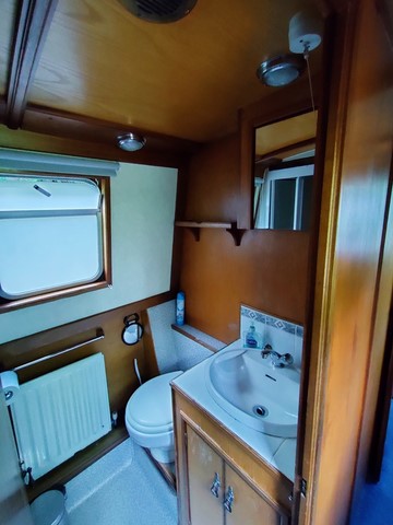 Shared narrow boat Warwick