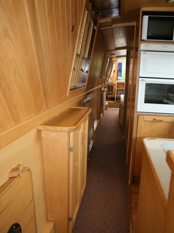 Shared narrow boat Apperley