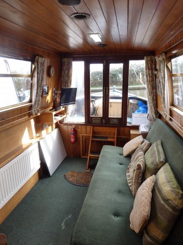 Shared narrow boat Sojourn