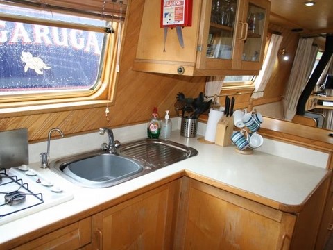 Shared narrow boat Apperley