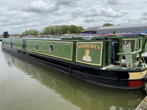 Shared narrow boat Harmonia