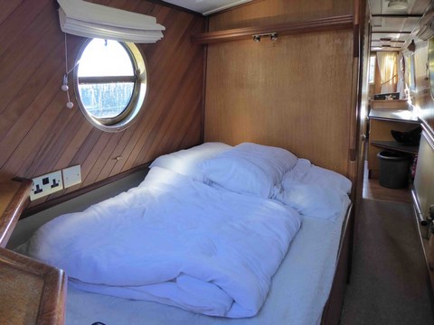 Shared narrow boat Madge