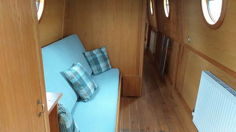 Shared narrow boat Morpheus
