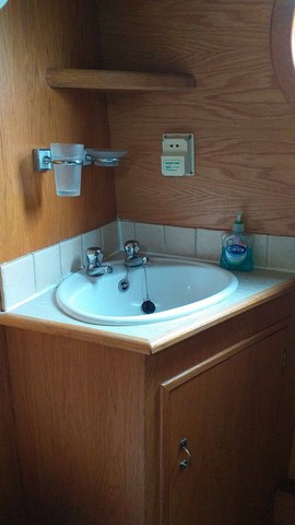 Shared narrow boat Morpheus