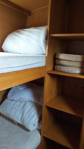 Shared narrow boat Morpheus