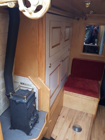 Shared narrow boat Oakmere 5