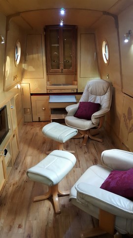 Shared narrow boat Oakmere 11