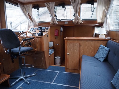 Shared steel cruiser based Blue Steel based in France