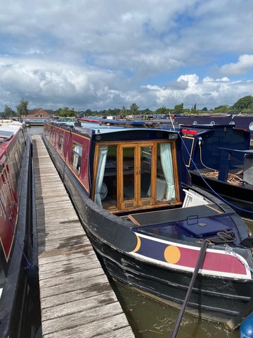 Shared narrow boat Odyssey