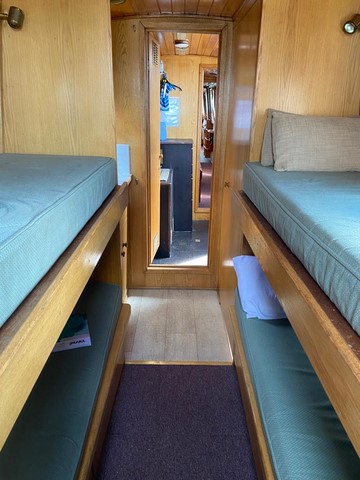 Shared narrow boat Odyssey